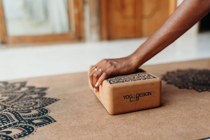 Korkowy klocek do jogi Yoga Design Lab - Mandala Black