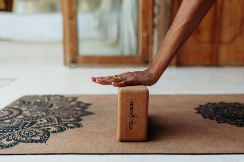 Korkowy klocek do jogi Yoga Design Lab - Mandala Black