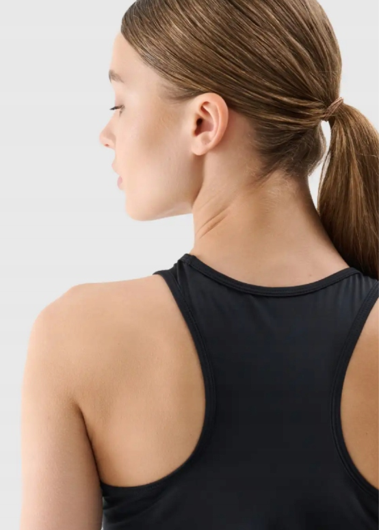 4943257610e4a0000b264a415e899418