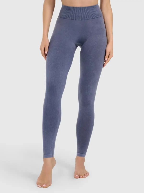 Legginsy push-up do jogi i pilatesu bezszwowe z wysokim stanem 4F - Granatowy