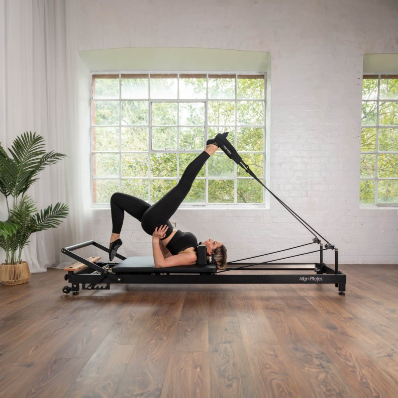 Reformer do pilatesu Align Pilates R8-Pro - czarny