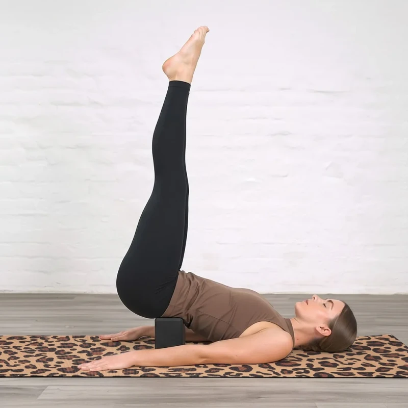 Zestaw do jogi myga Leopard Yoga Set: mata, klocek, pasek
