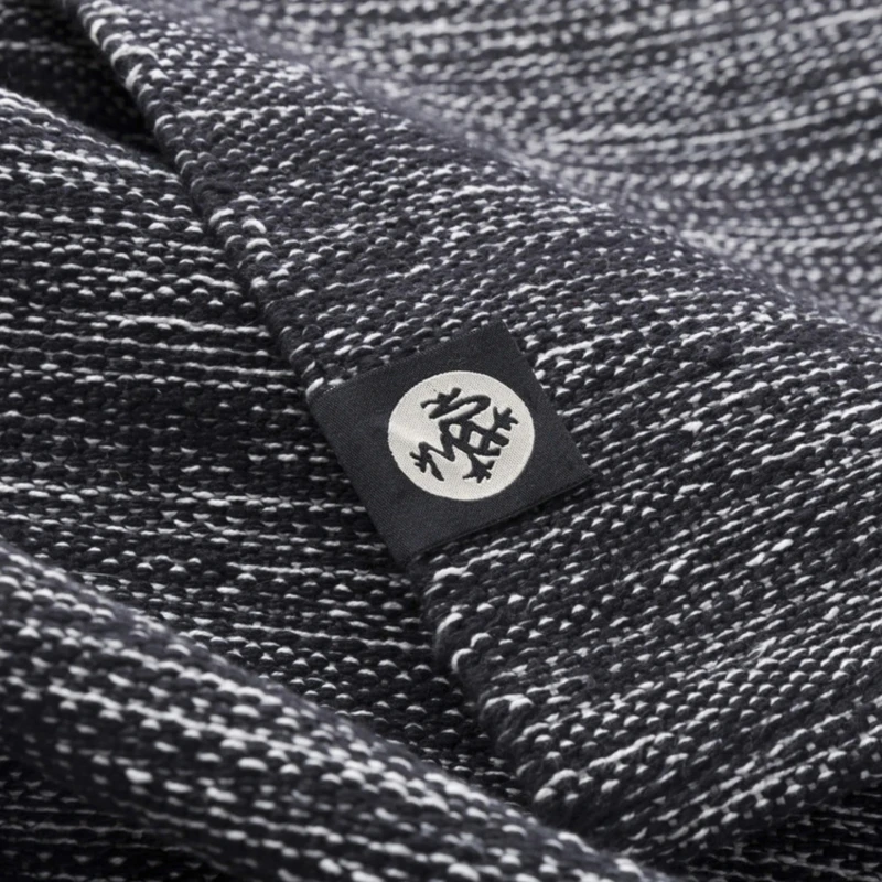 Dywan do jogi Manduka Shala - Czarny
