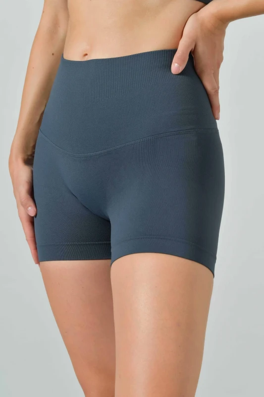 damskie-spodenki-push-up-omm-yoga-by-risalti-sculpt-granatowe